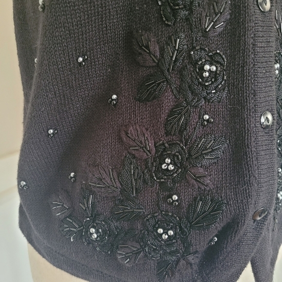 Vintage Gina Peters Floral Embroidered Beaded Knit Vest Black Size Medium - Picture 4 of 9